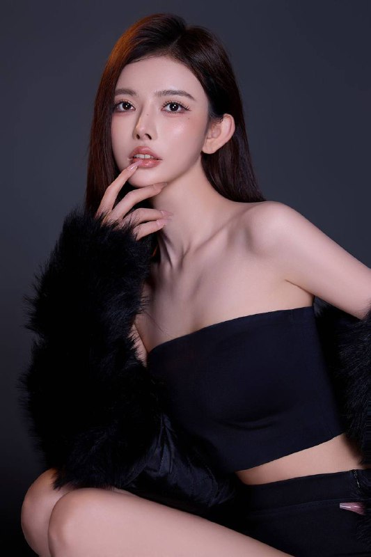 #广州修车#广州少女#广州高端#广州约炮#广州美女#广州上门——————————————#广州小杜外围🔰极搜担保#广州阿力🔥硬5🦜圈外兼职 03年•小红书真实网红📕• 身高/170✨体重/93斤• 胸围/真🐻，36d• 清纯天然纯欲款、性格开朗活泼热情、皮肤雪白、白嫩丝滑、乖巧可爱✨全身无赘肉、#硬5下单客服👉@AnnaGJ168bot