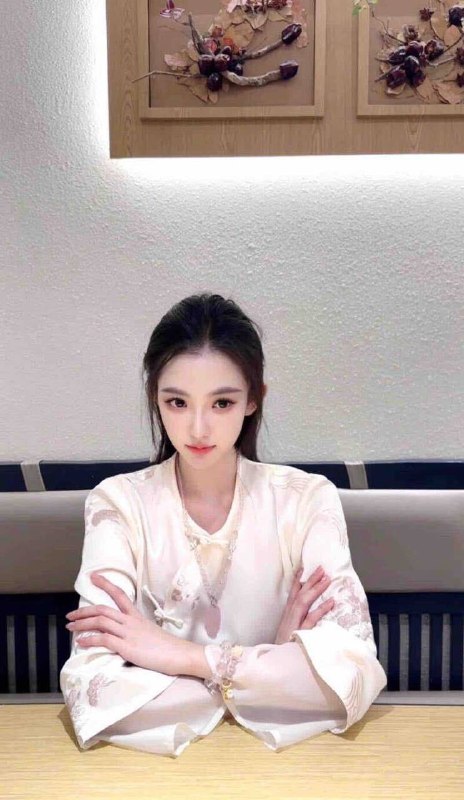 #贵阳少妇#贵阳少女#贵阳女神#贵阳约炮#贵阳学生#贵阳上门——————————————#贵阳小杜外围🔰极搜担保#贵阳❤️172D极品气质御姐🉑🐍吻 69🔆兼职模特 健身达人🔆素质高三观正 气质大方 谈吐得体🔆原装O整明星脸 兼职模特演员🔆修长美腿前凸后翘S身材可炸街🔆极敏感体质🉑️纯🉑️御🔆真人真照真视频 好评💯非诚勿扰！下单客服👉@AnnaGJ168bot