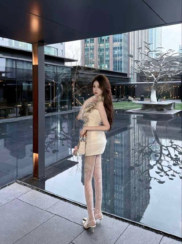 #鄂尔多斯包夜#鄂尔多斯线下#鄂尔多斯外出#鄂尔多斯嫩妹#鄂尔多斯小妹#鄂尔多斯上门——————————————#鄂尔多斯小杜外围🔰极搜担保Height身高/净166Weight体重/88Bust🐻围/CAge年龄/02Occupation职业兼职/平面模特，某音娱乐主播提示:皮肤特别好，全身原装，无纹身提示:身材火辣，陪伴有面，贴身秘书提示:漫游🐻推 丝袜 情趣衣服都🉑尝试下单客服👉@AnnaGJ168bot