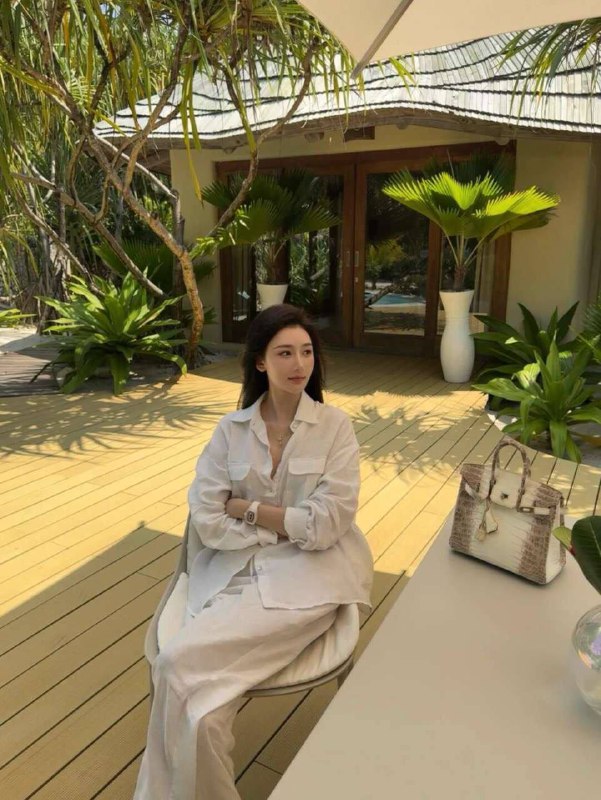 #鄂尔多斯包夜#鄂尔多斯线下#鄂尔多斯外出#鄂尔多斯嫩妹#鄂尔多斯小妹#鄂尔多斯上门——————————————#鄂尔多斯小杜外围🔰极搜担保可欣Height身高/净172Weight体重/53kgBust🐻围/CAge年龄/02健身《有马甲 蜜桃臀 逆天大长腿》性格：热情 高冷 御姐范 带点小俏皮穿着时尚 大牌 小麦肤色极品御姐下单客服👉@AnnaGJ168bot