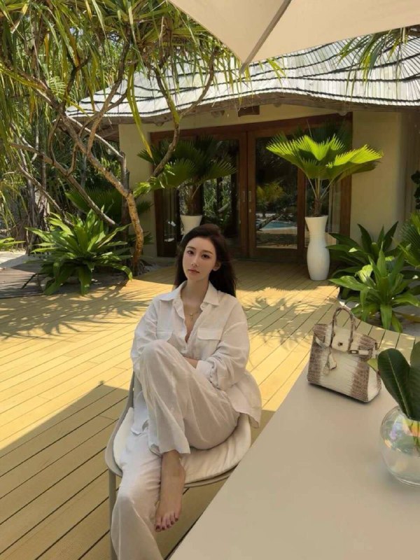 #鄂尔多斯包夜#鄂尔多斯线下#鄂尔多斯外出#鄂尔多斯嫩妹#鄂尔多斯小妹#鄂尔多斯上门——————————————#鄂尔多斯小杜外围🔰极搜担保可欣Height身高/净172Weight体重/53kgBust🐻围/CAge年龄/02健身《有马甲 蜜桃臀 逆天大长腿》性格：热情 高冷 御姐范 带点小俏皮穿着时尚 大牌 小麦肤色极品御姐下单客服👉@AnnaGJ168bot