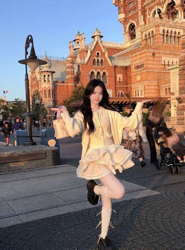 #北京包夜#北京线下#北京外出#北京嫩妹#北京小妹#北京上门——————————————#北京小杜外围🔰极搜担保北京鸡哥🏠硬5纯欲兼职🦜175  52. e冷白皮 温柔知性 可御可甜纯天然无整 高白瘦肌肤光泽细腻  完美比例性格超好，超温柔。可爱小猫咪#豪#硬5#纯欲#远洋公馆下单客服👉@AnnaGJ168bot