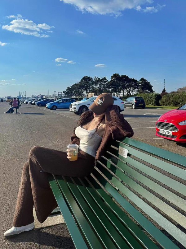 #北京包夜#北京线下#北京外出#北京嫩妹#北京小妹#北京上门——————————————#北京小杜外围🔰极搜担保鸡哥🏠北京🎬🐝❤️人🦜硬5短期兼职#清清纯小甜妹，特别特别甜甜美声音，高情商，性格热情穿衣大牌时尚高级04年.净身高170🐻围D.身材比例好细腰翘臀.🥢🦵.温柔听话高素质.待课如初恋超级好的女友性格可蛇纹，69态度好只接待素质哥哥，不去快捷酒店有纹身，北京本地🉑液体 无套 sm 不登记#硬5#全能#wt#官悦欣园下单客服👉@AnnaGJ168bot