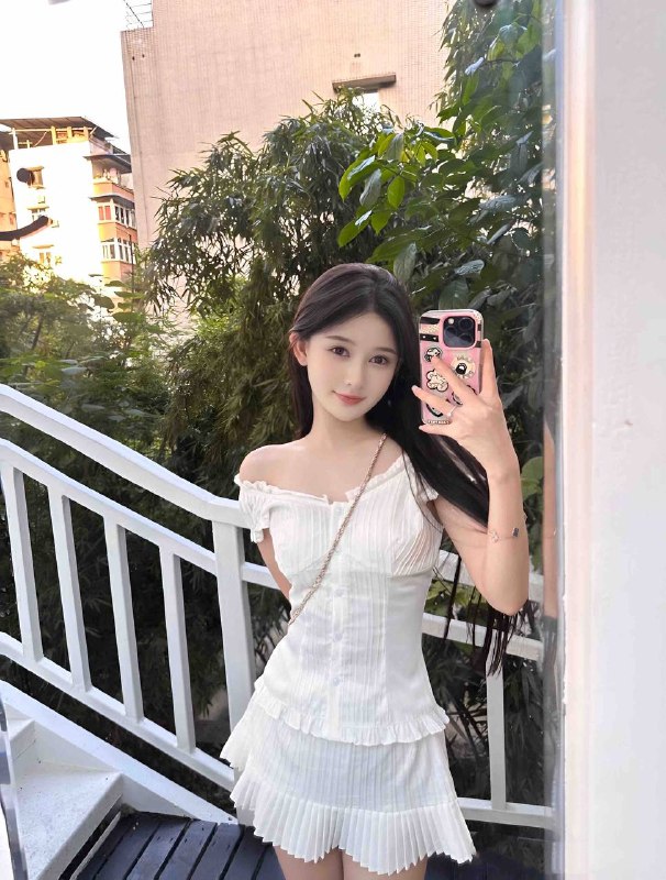 #上海包夜#上海线下#上海外出#上海嫩妹#上海上门#上海少妇——————————————#上海小杜外围🔰极搜担保𝑺𝒉𝒂𝒏𝒈𝑯𝒂𝒊#英伟达妮子03 妮子酱。Height身高/165·Weight体重/44·Bust胸围/ c·Age年龄/O3·Occuation职业/网拍模特·Speciality特长/肤白粉真人真照超好的女友性格服务素质全身白如雪，三点粉嫩，日系奶音身体超级棒，，女朋友感觉，温柔🦟#六九#舌吻#上海#小纯#萝莉#碧玺#静安下单客服👉@AnnaGJ168bot