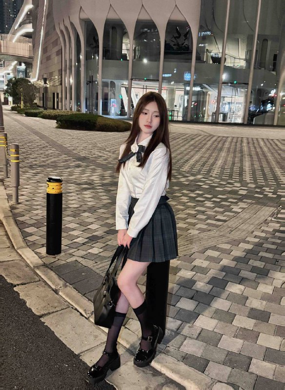 #上海包夜#上海线下#上海外出#上海嫩妹#上海上门#上海少妇——————————————#上海小杜外围🔰极搜担保𝑺𝒉𝒂𝒏𝒈𝑯𝒂𝒊#英伟达小雨172 -C 白小纯 真实06年 身材火辣· 前凸后翘 水蛇腰 原装完美身材 ·· 天然无整容 甜美女友感 ·· 皮肤白滑 波涛汹涌 温柔体贴 ·👙穿衣洋气大牌 筷子腿👙在校学生🎀可御姐 可性感 高素质 会聊天，🎀马甲线🥢腿，皮肤白，身体柔软S身材❤️🉑兼职女友❤️衣着气质大牌 高素质气质卓雅💦💦💦床上小野猫💥🎀🎀🎀爱如潮水投入无法自拔🔥🌟真心期待与您的相遇🌟只见高素质导高級気質ホワイトカラー𝙏𝙝𝙖𝙣𝙠𝙨  𝙮𝙤𝙪 •𝘽𝙤𝙨𝙨⛅⛅⛅⛅#上海#小纯#静安#液体#五套下单客服👉@AnnaGJ168bot