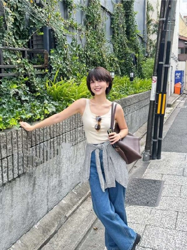 #上海包夜#上海线下#上海外出#上海嫩妹#上海上门#上海少妇——————————————#上海小杜外围🔰极搜担保𝑺𝒉𝒂𝒏𝒈𝑯𝒂𝒊#英伟达曼云173傣族姑娘 不夜新人02年高173 真胸D皮肤雪白兼职短开#无纹身• 🅑🅧🅟 ┆支持各種驗我希望我不是被選擇 而是被熱愛遇见的都是天意 拥有的都是幸运#六九#舌吻#短发#上海#御姐#静安#长腿下单客服👉@AnnaGJ168bot