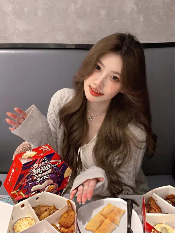 #杭州包夜#杭州线下#杭州外出#杭州嫩妹#杭州上门#杭州少妇——————————————#杭州小杜外围🔰极搜担保杭州苏微微#独家纯新人学生暑假兼职。鹦鹉、168D。04年。白幼嫩。筷子腿，皮肤雪白清纯洋气。天然无整。甜美可人。#上城区#硬五#709新人下单客服👉@AnnaGJ168bot