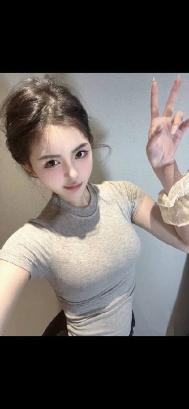 #杭州包夜#杭州线下#杭州外出#杭州嫩妹#杭州上门#杭州少妇——————————————#杭州小杜外围🔰极搜担保杭州苏微微#迪杭州04名校高材生健身辣妹抖音博主今日你的心动指数100%~*身高:168cm**罩杯:Ecup*04年，168E欧美身材有 屁，马甲线，完美腰臀比 欲罢不能*电动小马达，喜欢制服高跟诱惑*纯天然小白虎，小馒头一线天，皮肤如德芙般丝滑*可中轻度Sm*喜欢打高尔夫，网球，潜水，滑雪，是个背包客，可伴游可*只与高端素质客户合作喜大高个的请绕道#萧山区#硬五下单客服👉@AnnaGJ168bot