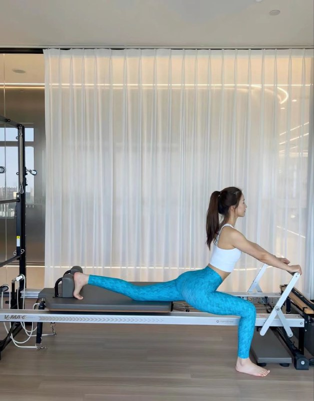 #昆明包夜#昆明线下#昆明外出#昆明嫩妹#昆明小妹#昆明上门——————————————#昆明小杜外围🔰极搜担保昆明瑜伽妹儿昆明瑜伽妹儿昆明瑜伽妹儿净身高174，体重103～真实D胸，年龄23岁，您想要的姿势这里都可以满足，皮肤白水多，服务超级到位，只有你想不到的，没有做不到的，昆明董鹏家下单客服👉@AnnaGJ168bot