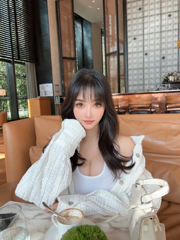 #南宁包夜#南宁线下#南宁外出#南宁嫩妹#南宁小妹#南宁上门——————————————#南宁小杜外围🔰极搜担保南宁 跳跳虎🏠167★ Height/ 167★ Bust/ D+★ Weight（Kg）/ 90斤★ Age/ 02年★ 兼职学生妹🉑舌吻 皮肤白皙★ 乖巧体贴 非一般的体验不容错过下单客服👉@AnnaGJ168bot