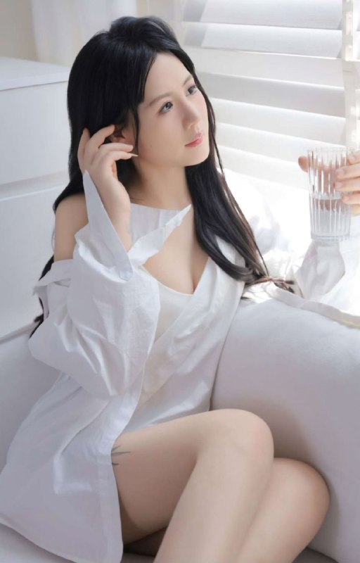 #太原包夜#太原线下#太原外出#太原嫩妹#太原小妹#太原上门——————————————#太原小杜外围🔰极搜担保太原❤️人，荣威🏠，在校学生，极品白小纯，极度配合，碧玺神器，170cm03年36d胸大，大长腿，翘臀，超级可爱，非常配合，通体嫩肤雪白，性格开朗，可69.可蛇温。可甜可御，可调教。下单客服👉@AnnaGJ168bot