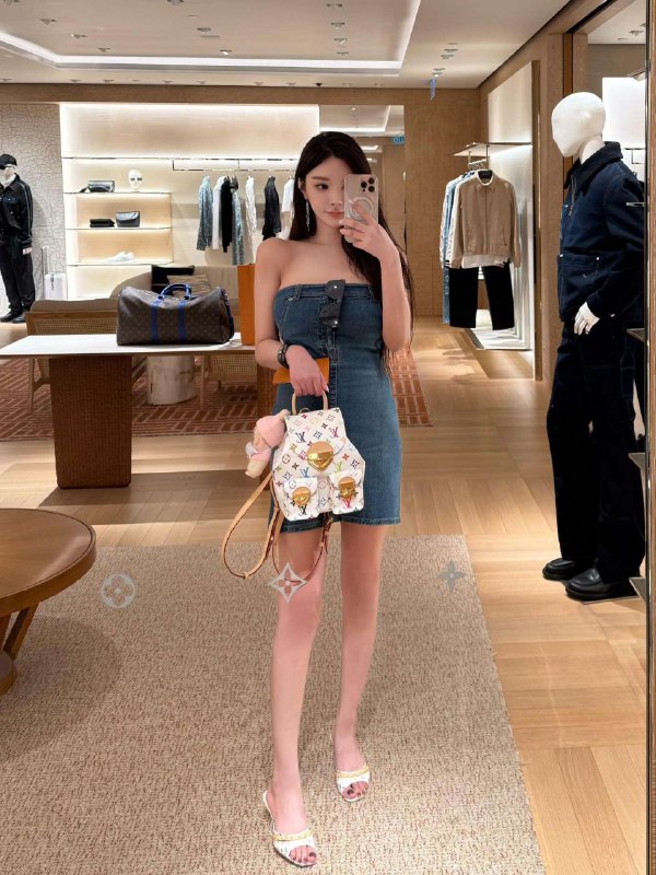 #济南包夜#济南线下#济南外出#济南嫩妹#济南小妹#济南上门——————————————#济南小杜外围🔰极搜担保#济南#儒风🏠170网红御姐娜娜✨| jp御姐 · 真胸保真 · 氣質絕佳 |💃❀ 特點亮點 ❀╭────────────╮│💎真胸粉嫩 | 真人更氣質│💎膚白貌美 · 梨渦淺笑 · 妩媚嫣然│💎腰細長腿 · 素顏天然╰────────────╯🎀❀ 才藝與愛好 ❀╭────────────╮│🎤專業：唱歌 · 跳舞 · 表演│📖愛好：閱讀 · 游泳 · 瑜伽╰────────────╯🎥❀ 服務亮點 ❀╭────────────╮│🉑不抽煙 | 不喝酒 | 素质高│🉑陪沐浴 · 支持預約 · 真實保證下单客服👉@AnnaGJ168bot