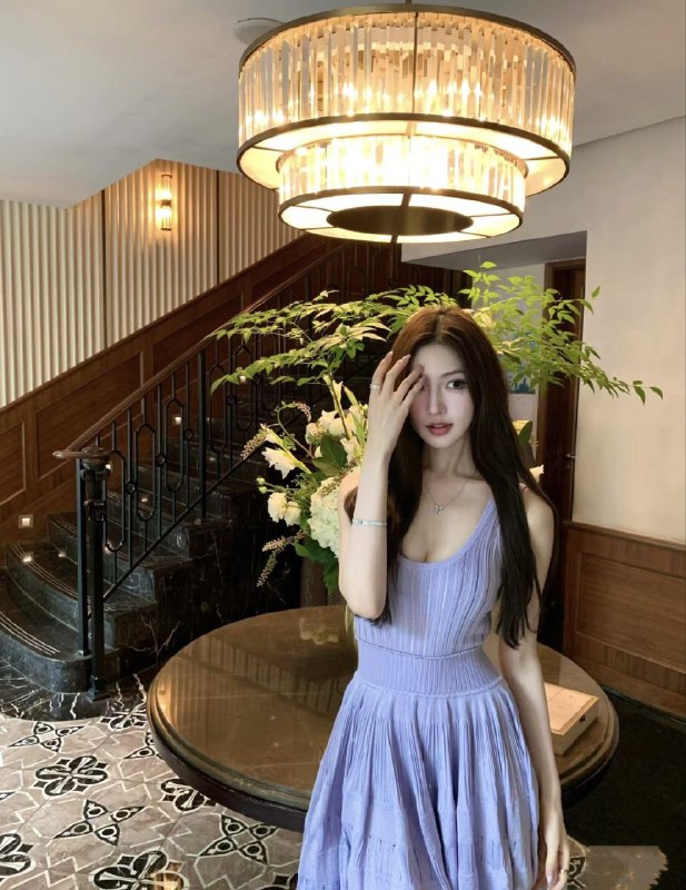 #上海包夜#上海线下#上海外出#上海嫩妹#上海小妹#上海上门——————————————#上海小杜外围🔰极搜担保𝑺𝒉𝒂𝒏𝒈𝑯𝒂𝒊 ⑤🔝#英伟达爱豆原服装平面MODELHeight:净170 Age:02 Bust：D#真胸全身0整，#无纹身及不良嗜好完美身线 肤白貌美 开朗乐观的性格给人轻松流连的体验。#无整#上海#五起#双飞#空降#小纯#好评#长腿#黄浦下单客服👉@AnnaGJ168bot