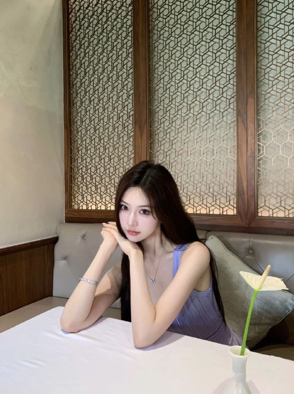 #上海包夜#上海线下#上海外出#上海嫩妹#上海小妹#上海上门——————————————#上海小杜外围🔰极搜担保𝑺𝒉𝒂𝒏𝒈𝑯𝒂𝒊 ⑤🔝#英伟达爱豆原服装平面MODELHeight:净170 Age:02 Bust：D#真胸全身0整，#无纹身及不良嗜好完美身线 肤白貌美 开朗乐观的性格给人轻松流连的体验。#无整#上海#五起#双飞#空降#小纯#好评#长腿#黄浦下单客服👉@AnnaGJ168bot