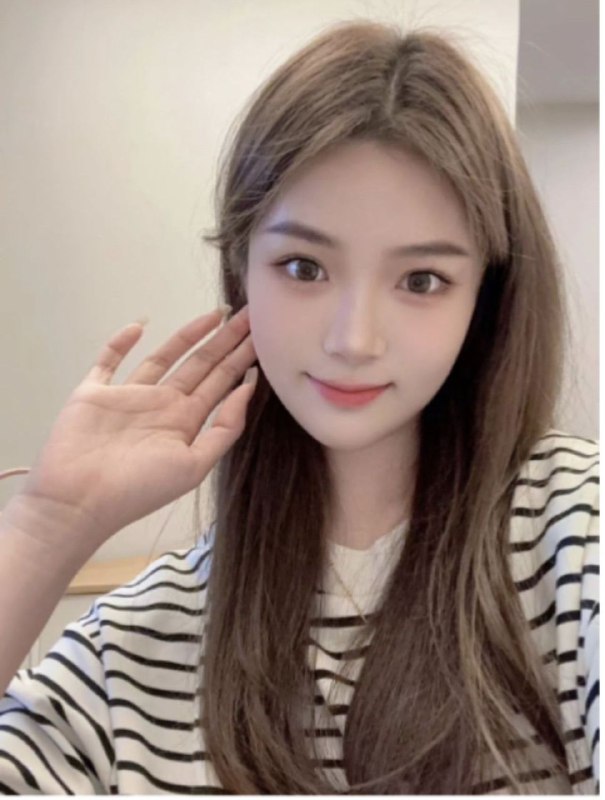 #福州包夜#福州线下#福州外出#福州嫩妹#福州小妹#福州上门——————————————#福州小杜外围🔰极搜担保福州大学生兼职温柔体贴，优雅气质大气女友感十足初次下水纯兼职💗真实03年 170cm 46KG D➕💗三点巨粉！皮肤超白💗敏感体质💗天然初恋脸 全身0整 可素颜见课下单客服👉@AnnaGJ168bot