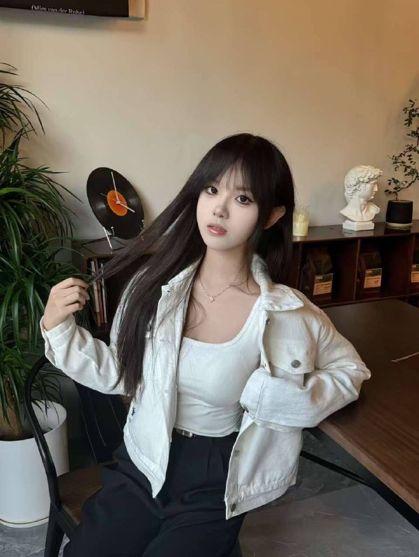 #长沙包夜#长沙线下#长沙外出#长沙嫩妹#长沙小妹#长沙上门——————————————#长沙小杜外围🔰极搜担保长沙欢喜🏠兮兮呀首次⬇️氵 05❤️人纯兼职Height身高/168Weight体重/95Bust胸围/🐻D🥢腿 比例超级好三点粉 可纯可欲款 短期🎬兼职在校生私处会吸夹 给哥哥不一样的papa体验感所有照片视频均为手机自拍下单客服👉@AnnaGJ168bot