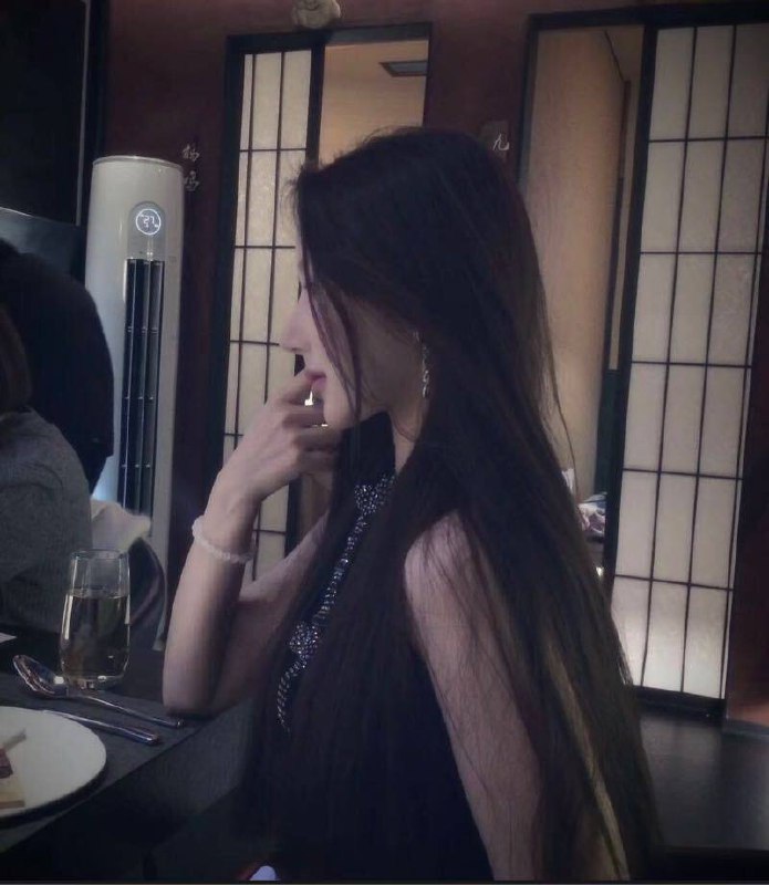 #义乌包夜#义乌线下#义乌外出#义乌嫩妹#义乌小妹#义乌上门——————————————#义乌小杜外围🔰极搜担保极品臀模Height：165Buet：bWeight：53kgAge：02⛳️身材S型皮肤雪白光滑细腻⛳️•      蜜桃臀 马甲线 S腰•      高级精致脸  时尚御姐气质•      谈吐优雅  高情商温柔不催很配合 私处会夹 曼妙超爽下单客服👉@AnnaGJ168bot