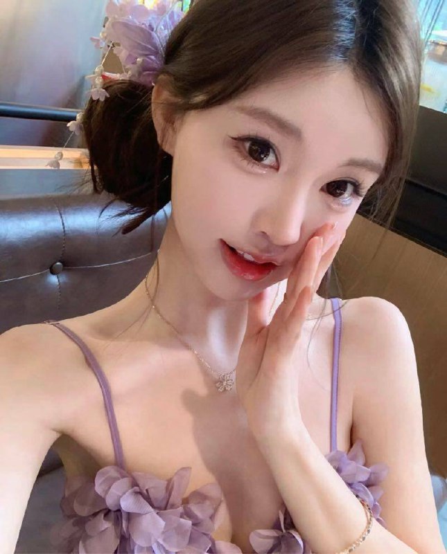 #义乌包夜#义乌线下#义乌外出#义乌嫩妹#义乌小妹#义乌上门——————————————#义乌小杜外围🔰极搜担保新人学妹兼职短开165 ᴄᴍ-体重90-胸围C   06年🤍混血漫画脸 五官精致🤍饱满傲人身材 小蛮腰筷子腿🤍雪白肌肤 粉三点 可遇不可求🤍完美长蹆白细直 腕线过裆下单客服👉@AnnaGJ168bot