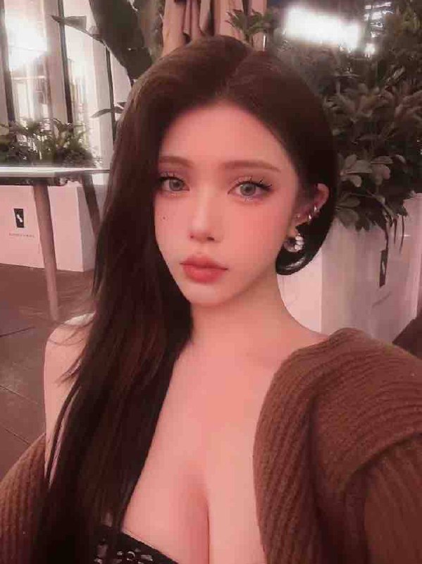 #成都包夜#成都线下#成都外出#成都嫩妹#成都小妹#成都上门——————————————#成都小杜外围🔰极搜担保成都硬3 5⬆️🌟♡净身高175，体重45 罩杯D🎤04年 真实大四艺术生在读 100%纯天然无整💦会一字🐎会舞蹈💃cos🎀爱好才艺---瑜伽 游泳 舞蹈 油画💧酒杯腿腿长腰细 三点超粉 紧致💧多女友感下单客服👉@AnnaGJ168bot