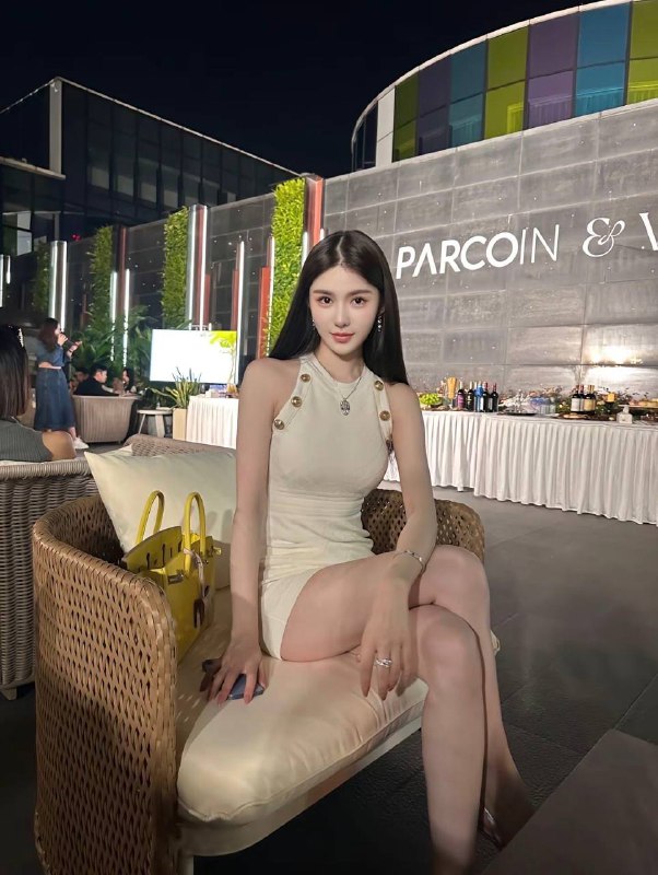 #澳门约炮#澳门兼职#澳门少妇#澳门嫩妹#澳门小妹#澳门上门——————————————#澳门小杜外围🔰极搜担保澳门小洛🏠澳门🌟新人纯欲女神（蜜蜜）03年175cm//36D♥️•真D杯胸型完美无整 蜜桃臀•马甲线 完美腰臀比0.6•常年健身 体脂率16%•本科学历 一甲普通话 英文流利🤍皮肤雪白 五官精致 穿搭时尚得体💙爱好广泛 高尔夫网球游泳潜水滑雪⛷️🤍气质如兰 情商高会聊天会撒娇下单客服👉@AnnaGJ168bot