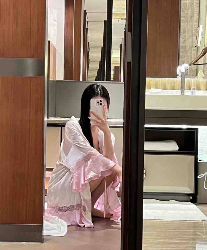 #香港约炮#香港兼职#香港少妇#香港嫩妹#香港小妹#香港上门——————————————#香港小杜外围🔰极搜担保香港王馨🏡170 D真實美妝。穿搭網紅S型身材 小細腰 筷子腿超紧致💧润声音软糯 高素质 配合度极高下单客服👉@AnnaGJ168bot