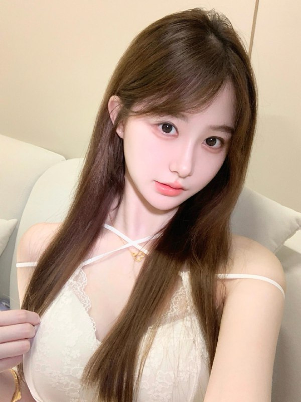 #西安约炮#西安兼职#西安少妇#西安嫩妹#西安小妹#西安上门——————————————#西安小杜外围🔰极搜担保性感气质纯欲百变风✨身高: 170cm✨年龄: 01年✨罩杯 : D cup兼职圈外女友长期健身有马甲线蜜桃臀🍑性格温柔开朗，主动情商在线下单客服👉@AnnaGJ168bot