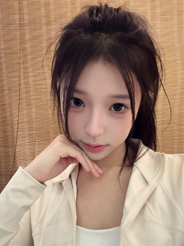 #西安约炮#西安兼职#西安少妇#西安嫩妹#西安小妹#西安上门——————————————#西安小杜外围🔰极搜担保HEIGHT／身高 168WEIGHT／体重 88BUST     ／  胸围 CBORN  出生年 2004🔱日常素颜 干净清爽 无风尘气 全身雪白🔱气质好 高瘦白 A4腰 皮肤雪白 细腰翘臀初恋感爆棚  元气满满 纯欲风💅纯欲天花板 初恋女友feel🩷下单客服👉@AnnaGJ168bot