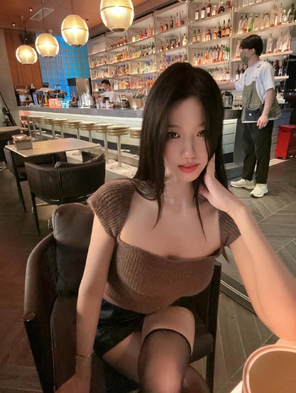 #西安约炮#西安兼职#西安少妇#西安嫩妹#西安小妹#西安上门——————————————#西安小杜外围🔰极搜担保Age 02年 Height 173cmBusD真+🐻🔝北方人 本科生兼职网拍♡ 完 花美 瓶身 52Kg🈚️不良🈚️纹身气质优雅 谈吐文雅 举止大方♋️👄你的 感性 小女友，等你来撩🥰下单客服👉@AnnaGJ168bot