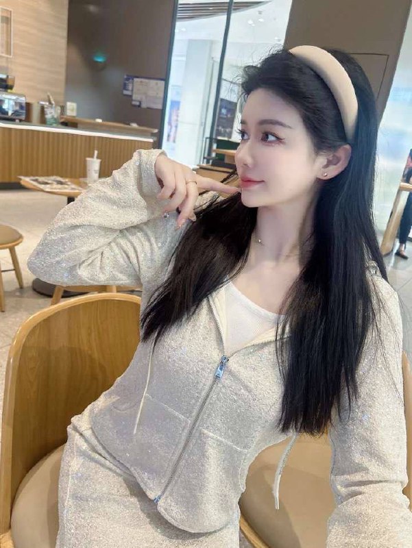 #天津少女#天津萝莉#天津兼职#天津上门#天津学生#天津少妇——————————————#天津小杜外围🔰极搜担保天津夏琳极品兼职，身高172D体重90斤，前凸后翘，活好不事，情趣丝袜应有尽有，真人真照，通体雪白，肌肤细腻光滑下单客服👉@AnnaGJ168bot