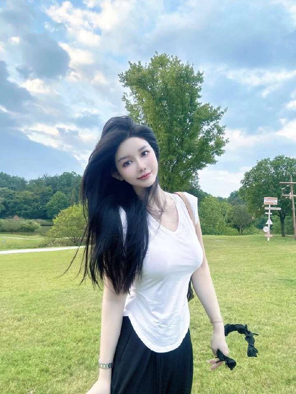 #天津少女#天津萝莉#天津兼职#天津上门#天津学生#天津少妇——————————————#天津小杜外围🔰极搜担保天津夏琳极品兼职，身高172D体重90斤，前凸后翘，活好不事，情趣丝袜应有尽有，真人真照，通体雪白，肌肤细腻光滑下单客服👉@AnnaGJ168bot