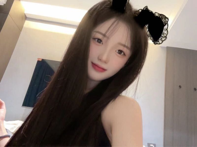 #苏州少女#苏州萝莉#苏州兼职#苏州上门#苏州学生#苏州少妇——————————————#苏州小杜外围🔰极搜担保苏州蓝猫🏠#雪天然无整，才毕业学生，JK制服第一次下水，没做过，期待调教温柔体贴，可爱乖巧，娇软甜腻只接有素质的客户 请哥哥温柔对待Height   /  167cmWeight  /  90斤Chest    /    DAge       /  18岁（06年）