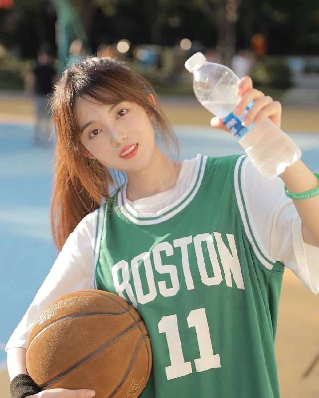 #深圳福田#深圳罗湖#深圳南山#深圳龙岗#深圳宝安#深圳龙华——————————————#深圳小杜外围🔰极搜担保古驰✝️深圳  六六Age:05。 Hight/168. Bust/C杯5起质量 暂3 开腿 A4腰 天使面孔魔鬼身材馒头穴 一线天名器少女粉高素质 真实传媒大学在读超敏感体质一触氵多服务一流擅大单 活好不黏人不羡鸳鸯不羡仙，只要有你在身边#深圳#小纯#南山下单客服👉@AnnaGJ168bot