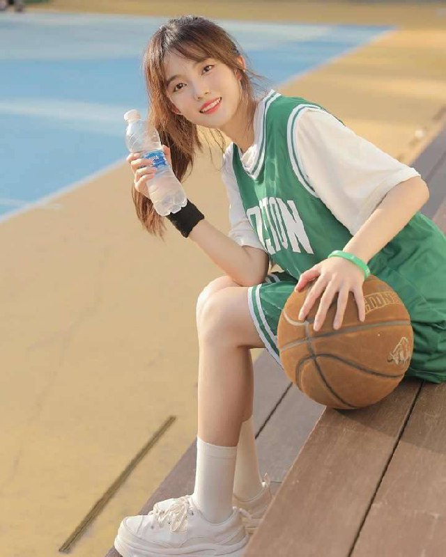 #深圳福田#深圳罗湖#深圳南山#深圳龙岗#深圳宝安#深圳龙华——————————————#深圳小杜外围🔰极搜担保古驰✝️深圳  六六Age:05。 Hight/168. Bust/C杯5起质量 暂3 开腿 A4腰 天使面孔魔鬼身材馒头穴 一线天名器少女粉高素质 真实传媒大学在读超敏感体质一触氵多服务一流擅大单 活好不黏人不羡鸳鸯不羡仙，只要有你在身边#深圳#小纯#南山下单客服👉@AnnaGJ168bot