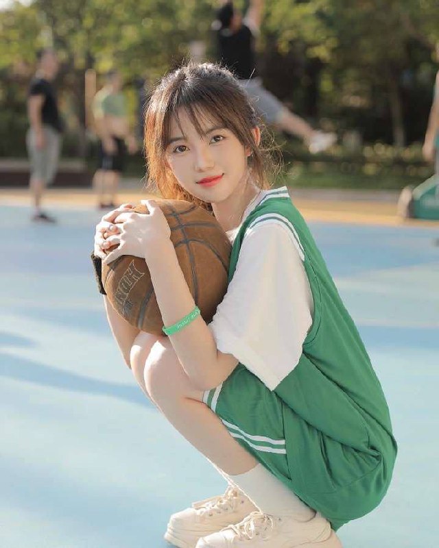 #深圳福田#深圳罗湖#深圳南山#深圳龙岗#深圳宝安#深圳龙华——————————————#深圳小杜外围🔰极搜担保古驰✝️深圳  六六Age:05。 Hight/168. Bust/C杯5起质量 暂3 开腿 A4腰 天使面孔魔鬼身材馒头穴 一线天名器少女粉高素质 真实传媒大学在读超敏感体质一触氵多服务一流擅大单 活好不黏人不羡鸳鸯不羡仙，只要有你在身边#深圳#小纯#南山下单客服👉@AnnaGJ168bot