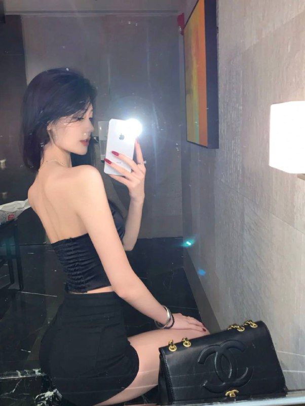 #深圳少妇#深圳少女#深圳女神#深圳约炮#深圳学生#深圳上门——————————————#深圳小杜外围🔰极搜担保古驰✝️深圳5W  豆豆第一高真实模特裸足182净高模特05年大一新人首开体重47kg🐻c平面走秀模特 短期兼职皮肤雪白 光滑，全身无整无纹身初恋女友感十足 柔情似水🉑看证只接受素质k 腿控必入#南山#5w下单客服👉@AnnaGJ168bot