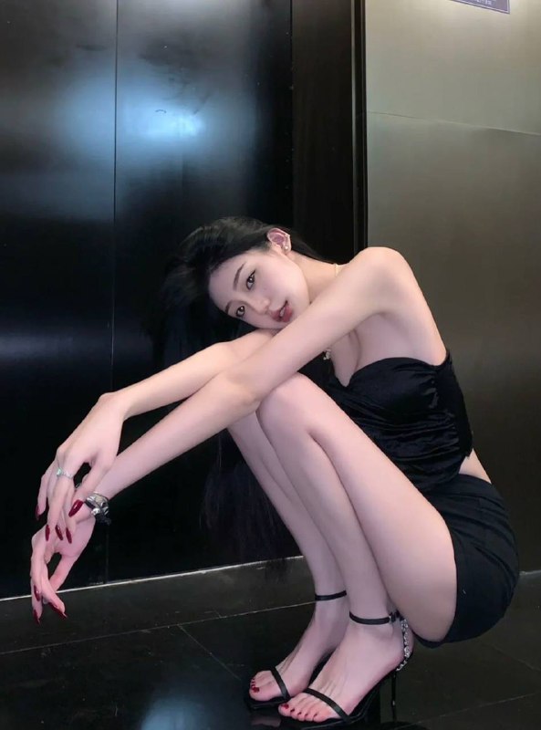 #深圳少妇#深圳少女#深圳女神#深圳约炮#深圳学生#深圳上门——————————————#深圳小杜外围🔰极搜担保古驰✝️深圳5W  豆豆第一高真实模特裸足182净高模特05年大一新人首开体重47kg🐻c平面走秀模特 短期兼职皮肤雪白 光滑，全身无整无纹身初恋女友感十足 柔情似水🉑看证只接受素质k 腿控必入#南山#5w下单客服👉@AnnaGJ168bot