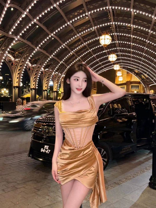 杨弈广州硬5🦜小红书3w粉马甲线🍑臀  175D真🐻无添加 一身大牌健身达人 性感网红 腿长 腰细  声音甜美照片视频都是本人现实生活照‼