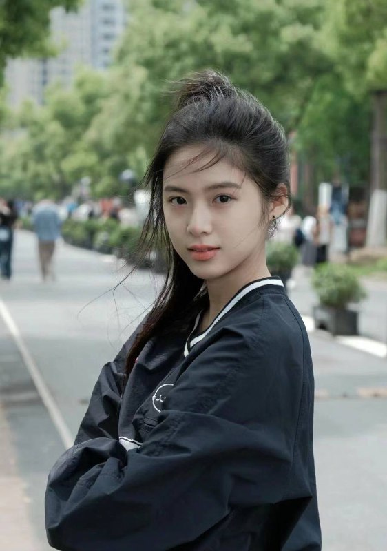 #上海修车#上海品茶#上海萝莉#上海少妇#上海美女#上海上门——————————————#上海小杜外围🔰极搜担保不忘初心🏠#咖啡上海🦜纯新大长腿•极品高白纯🍃本人比照片好看🍃• 身高：173cm• 体重：47kg·年龄:    05年·腿长:    110cm• 胸围:    C+• 大学在读，甜美可人，顶级长腿高白纯#上海#静安区#白小纯#学生#硬5下单客服👉@AnnaGJ168bot