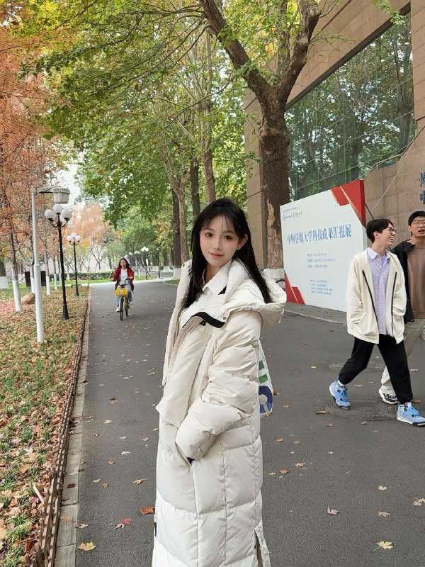 #北京约炮#北京娱乐#北京萝莉#北京少妇#北京美女#北京上门——————————————#北京小杜外围🔰极搜担保鸡哥🏠硬5北京新人❤️，刚下💧，艺术生兼职，硬5 W🦜鹦鹉。真实05可现场看证验，172 48公斤 天然C，纯天然无整，气质型学妹，身材完美，皮肤白嫩，高颜值可素颜见课，无纹身，不抽烟不喝酒，待课温柔且主动，高情商会聊天，开朗爱笑，不催不事，服务好，可🐍吻，见必玺#奶兔#硬5下单客服👉@AnnaGJ168bot
