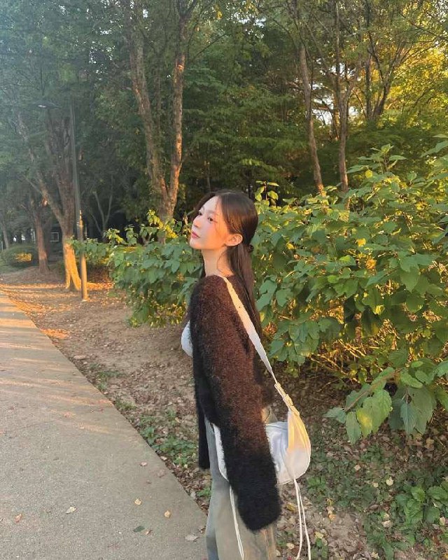 古驰✝️深圳 一姗短期兼职纯欲校花S身材 甜美欲纯系(纯兼职)一字肩 A4 腰筷子腿马甲线蜜桃臀 腰上没一点赘肉净168 年龄05 天然 体重90#深圳#南山#小纯下单客服👉@AnnaGJ168bot