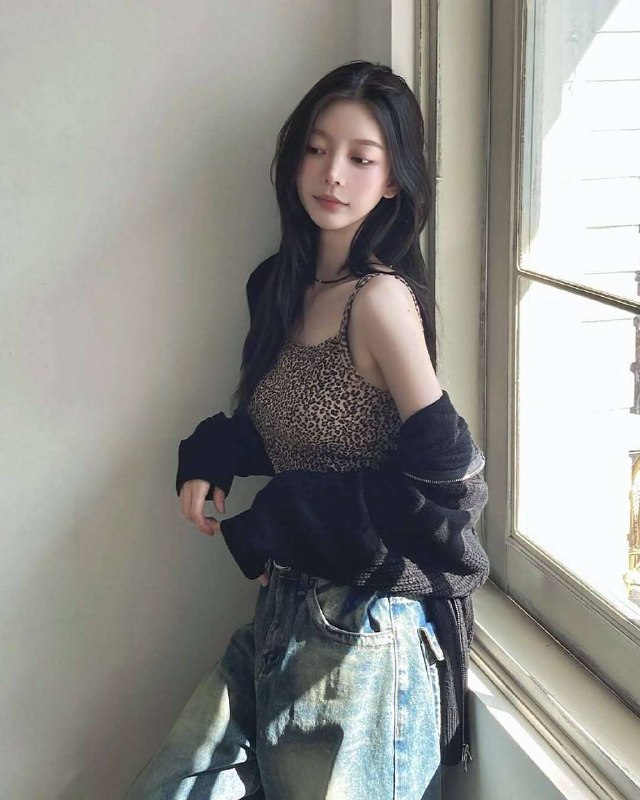 古驰✝️深圳 一姗短期兼职纯欲校花S身材 甜美欲纯系(纯兼职)一字肩 A4 腰筷子腿马甲线蜜桃臀 腰上没一点赘肉净168 年龄05 天然 体重90#深圳#南山#小纯下单客服👉@AnnaGJ168bot