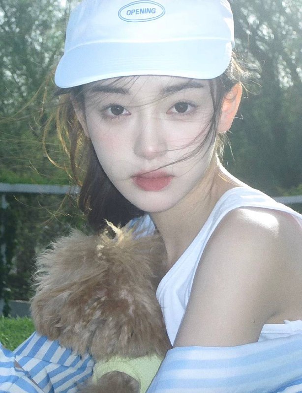 上海 子非鱼 W⬆️雏白浦东166D  娇小玲珑 超级白 A4腰🍑臀清秀温柔 有内涵和清纯的外表有反差感 可素颜见衣品审美一流 艺术专业🏀♥️📱欢迎咨询客服👉@AnnaGJ168bot