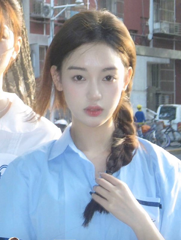 上海 子非鱼 W⬆️雏白浦东166D  娇小玲珑 超级白 A4腰🍑臀清秀温柔 有内涵和清纯的外表有反差感 可素颜见衣品审美一流 艺术专业🏀♥️📱欢迎咨询客服👉@AnnaGJ168bot