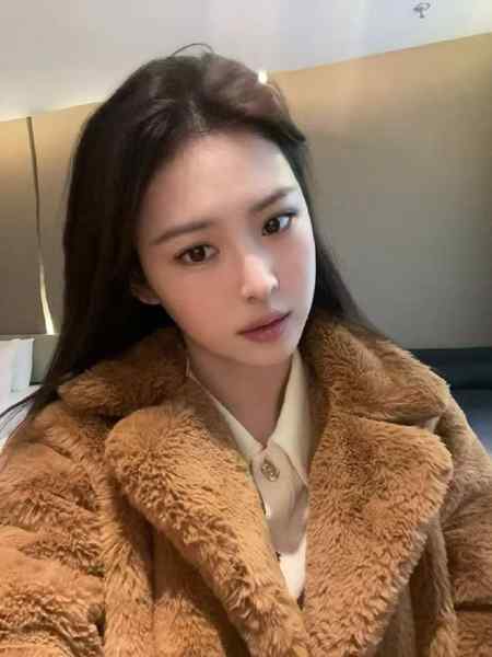 吉隆坡 外围02年，🇺🇸留学生，170，49kg，C🏀♥️📱欢迎咨询客服👉@AnnaGJ168bot