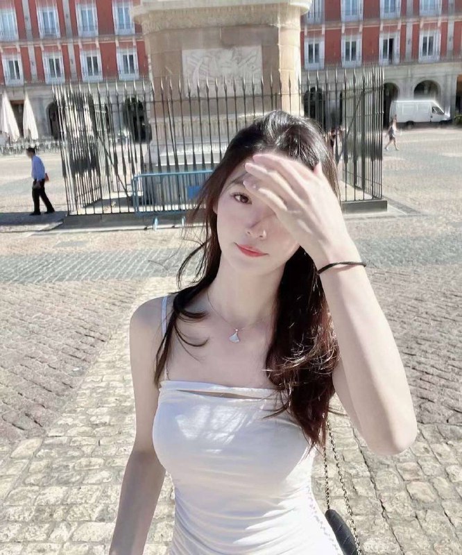 吉隆坡 外围02年，🇺🇸留学生，170，49kg，C🏀♥️📱欢迎咨询客服👉@AnnaGJ168bot