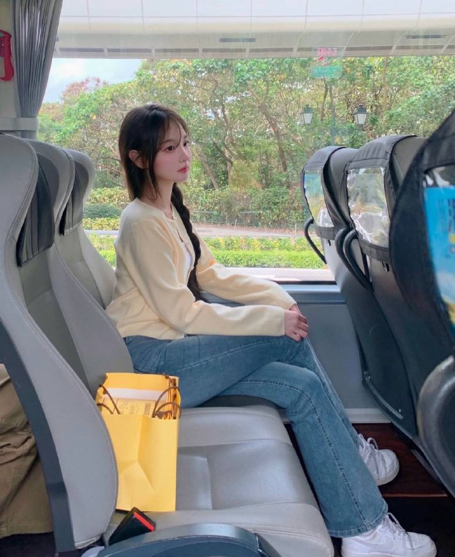 温哥华169 Ccup 48kg 05年🏀♥️📱欢迎咨询客服👉@AnnaGJ168bot