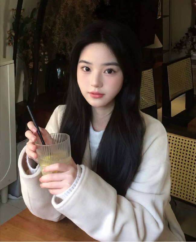 深圳 外围左右🏠晴晴🦜W真实清纯女大学生 05年 黄金比例净高175冷白皮 皮肤细腻纯天然无整 无纹身🥢腿 Q弹🐻🏀♥️📱欢迎咨询客服👉@AnnaGJ168bot