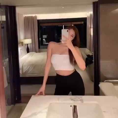 北京李清照-中韩混血E罩杯-真胸蜜桃臀