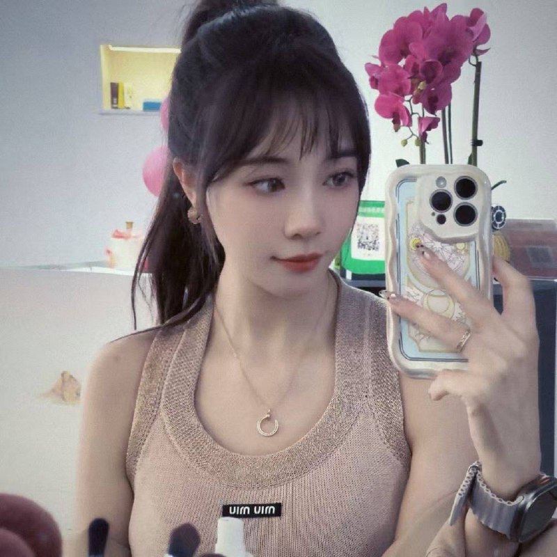 #成都预热 25号开  只⬆️🚪真人真照，秒杀1：1 假赔💦真实模特 纯兼职Height身高167Weight体重/45kgBust/胸C+  Age年龄/04💗清纯纯御款 初恋感女友💗纯天然零整容 皮肤雪白干净💗性格好 素质高 服务配合度高#六九#舌吻#共浴#纯御#莞式#成都上门#成都外围#成都修车🏀♥️📱欢迎咨询客服👉@AnnaGJ168bot
