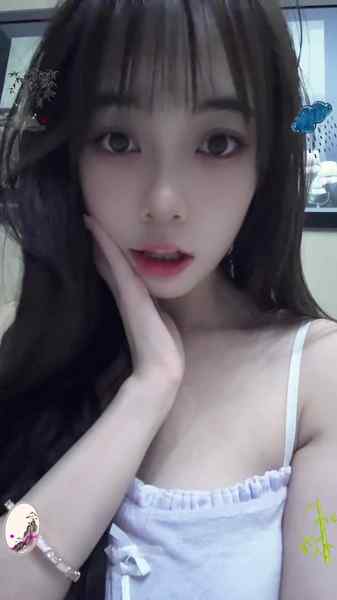 成都-04嫩妹-C+胸-纯御初恋感女友